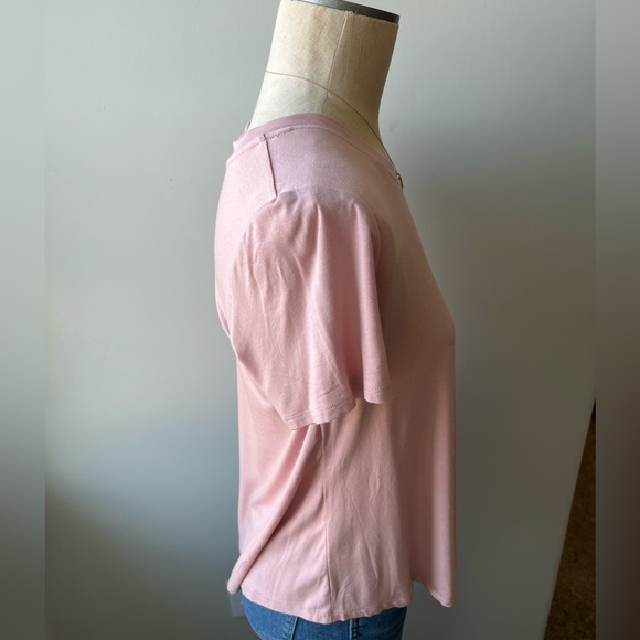 Bamboo tees are super soft and versatile. Color is Light Pink and various sizes - Picture 2 of 4